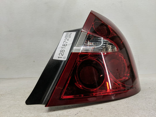 2005-2009 Buick Lacrosse Tail Light Assembly Passenger Right OEM P/N:10393852 Fits Fits 2005 2006 2007 2008 2009 OEM Used Auto Parts