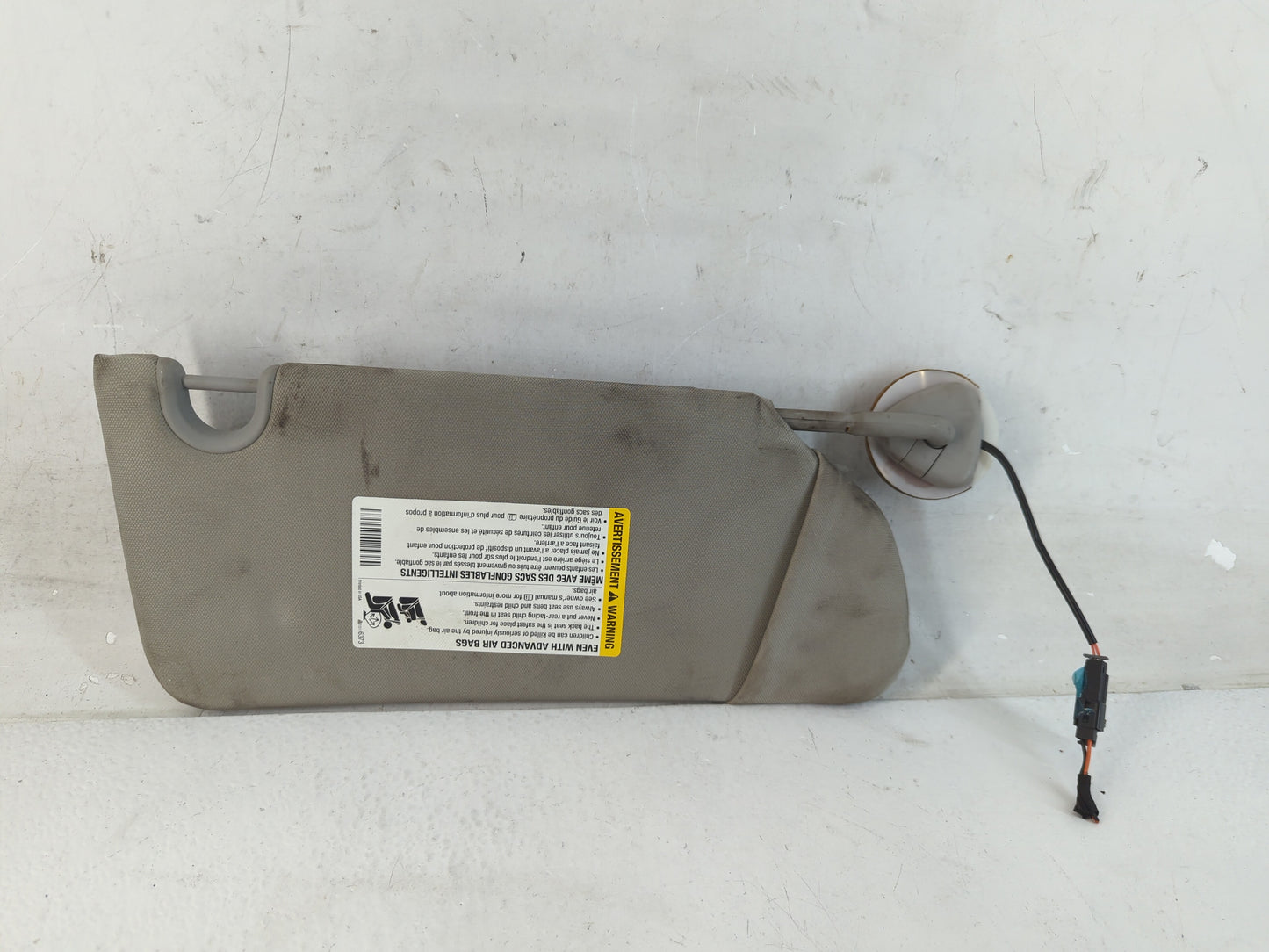 2006-2011 Buick Lucerne Sun Visor Shade Replacement Driver Left Mirror Fits Fits 2006 2007 2008 2009 2010 2011 OEM Used Auto