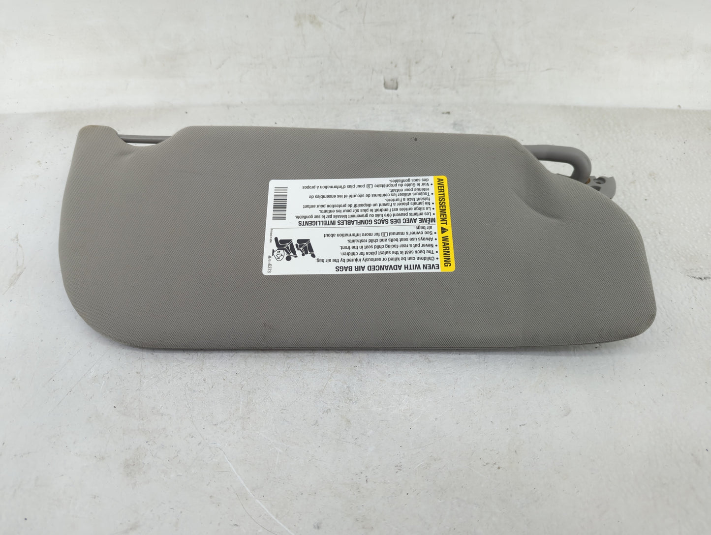 2005-2007 Buick Terraza Sun Visor Shade Replacement Driver Left Mirror Fits Fits 2005 2006 2007 2008 2009 OEM Used Auto Part