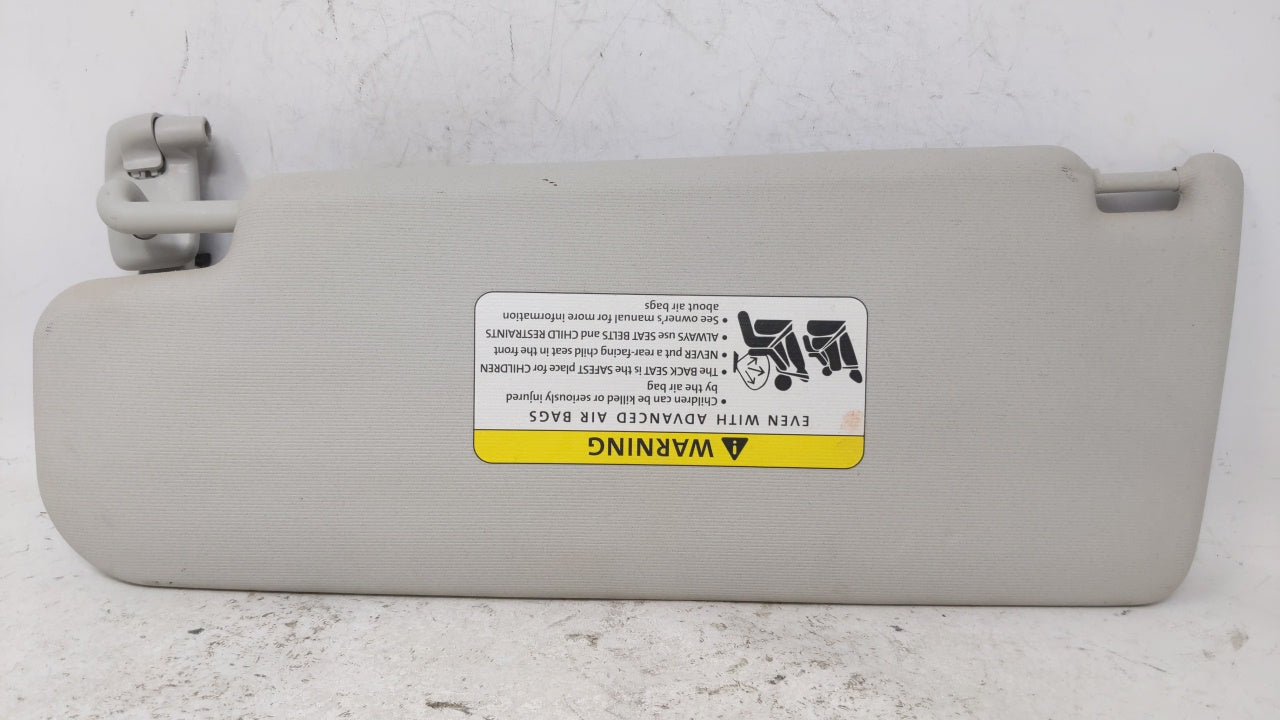 2003-2007 Cadillac Cts Sun Visor Shade Replacement Passenger Right Mirror Fits Fits 2003 2004 2005 2006 2007 OEM Used Auto P