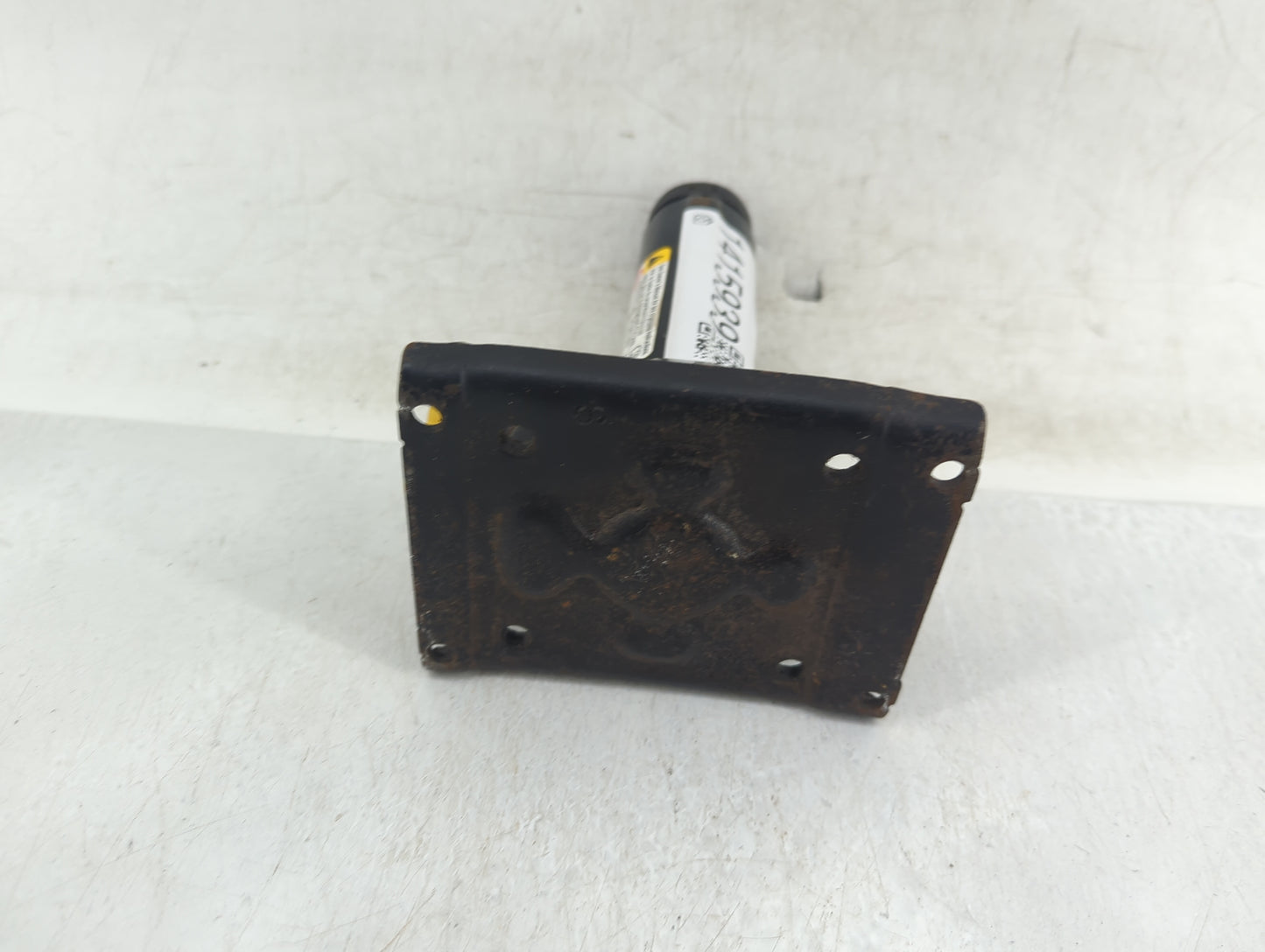 2006 Cadillac Escalade Spare Scissor Car Jack - Oemusedautoparts1.com