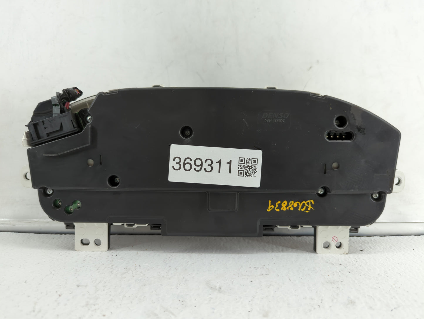 2006 Cadillac Sts Instrument Cluster Speedometer Gauges P/N:10382309 15926684, 15826684 Miles: Fits OEM Used Auto Parts - Oe
