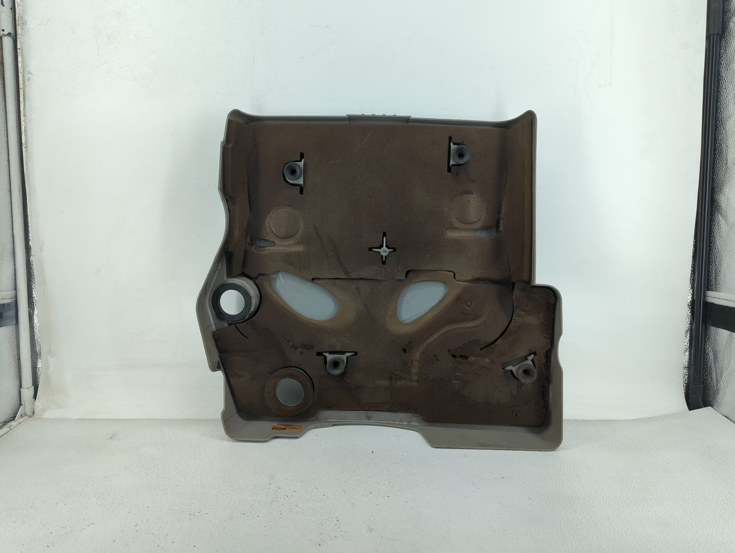 2006 Cadillac Sts Engine Cover - Oemusedautoparts1.com