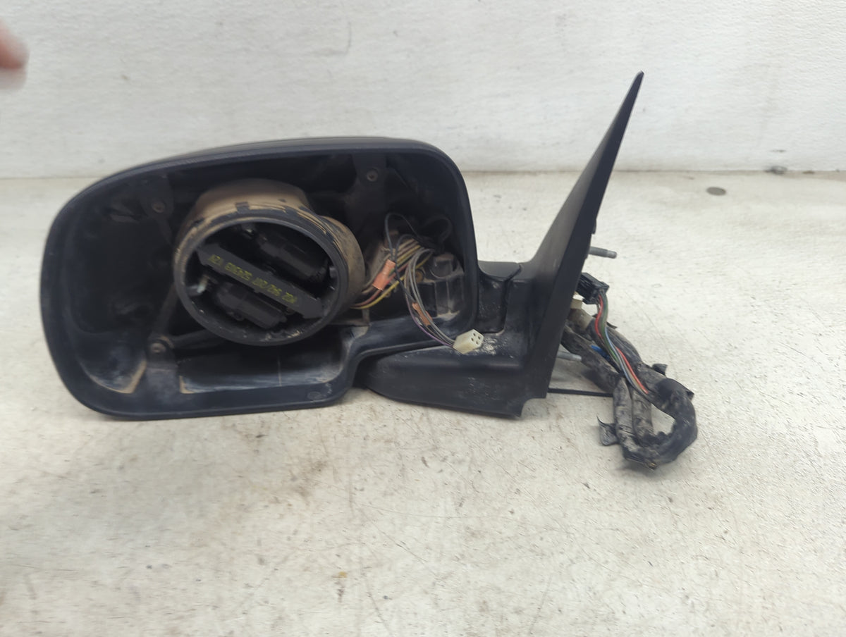 2006 Chevrolet Avalanche 1500 Driver Side View Mirror - Left Door Mirror OEM Used - Oemusedautoparts1.com