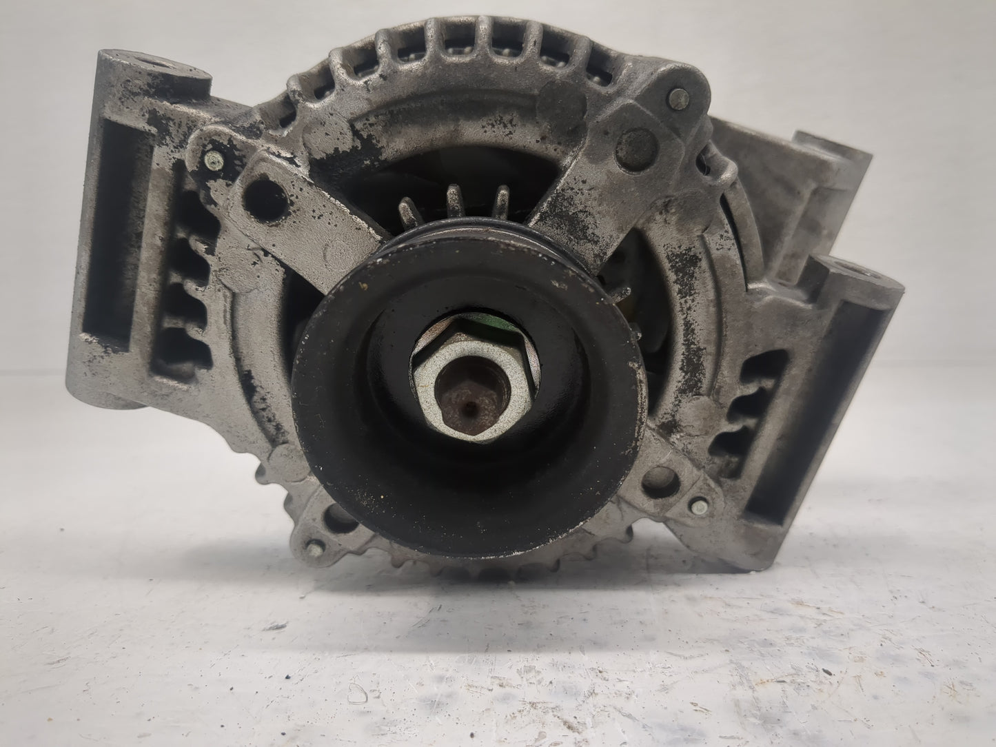 2005-2007 Chevrolet Cobalt Alternator Replacement Generator Charging Assembly Engine OEM Fits Fits 2005 2006 2007 OEM Used A