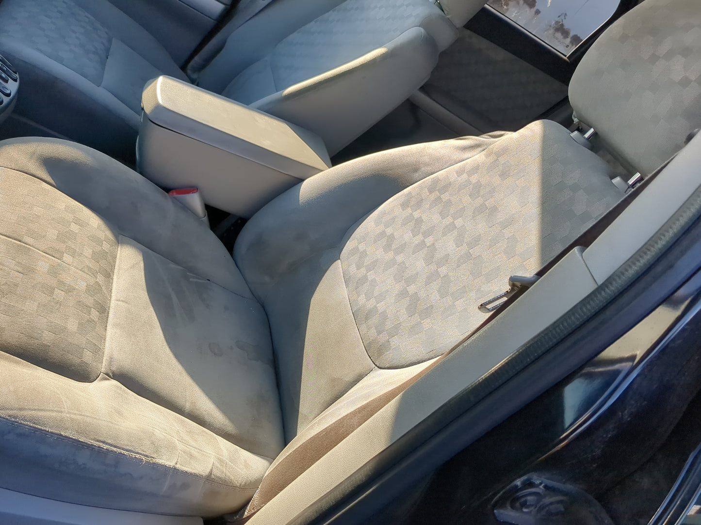 2005-2006 Chevrolet Equinox Driver Front Seat Oem - Oemusedautoparts1.com
