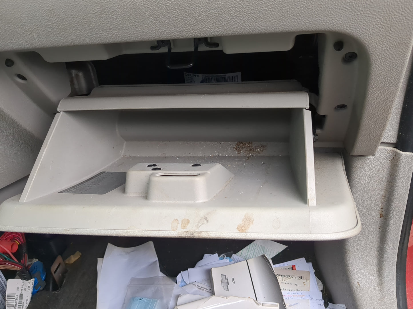 2006 Chevrolet Hhr Passenger Glove Box Door Storage Compartment - Oemusedautoparts1.com