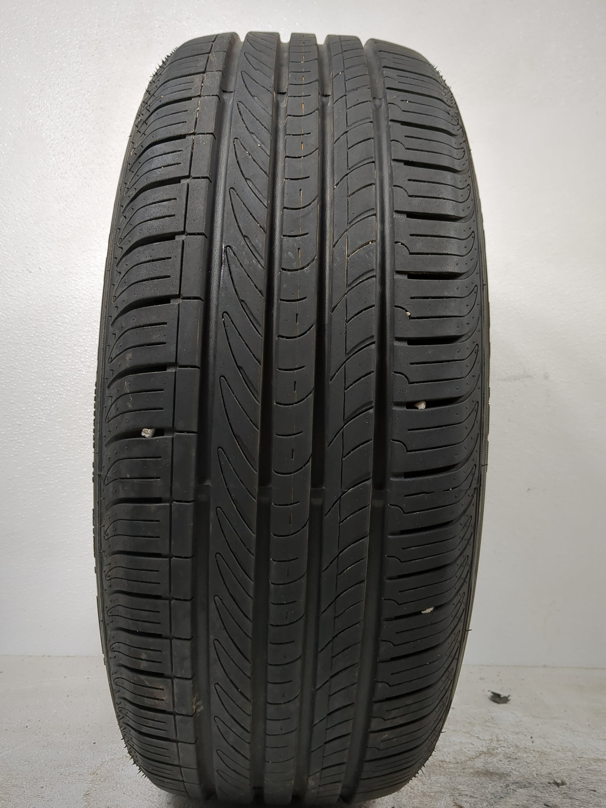 Used Tire 215/55R16 SOLAR 4XS+ 93H - Tread Depth 8/32 - Oemusedautoparts1.com