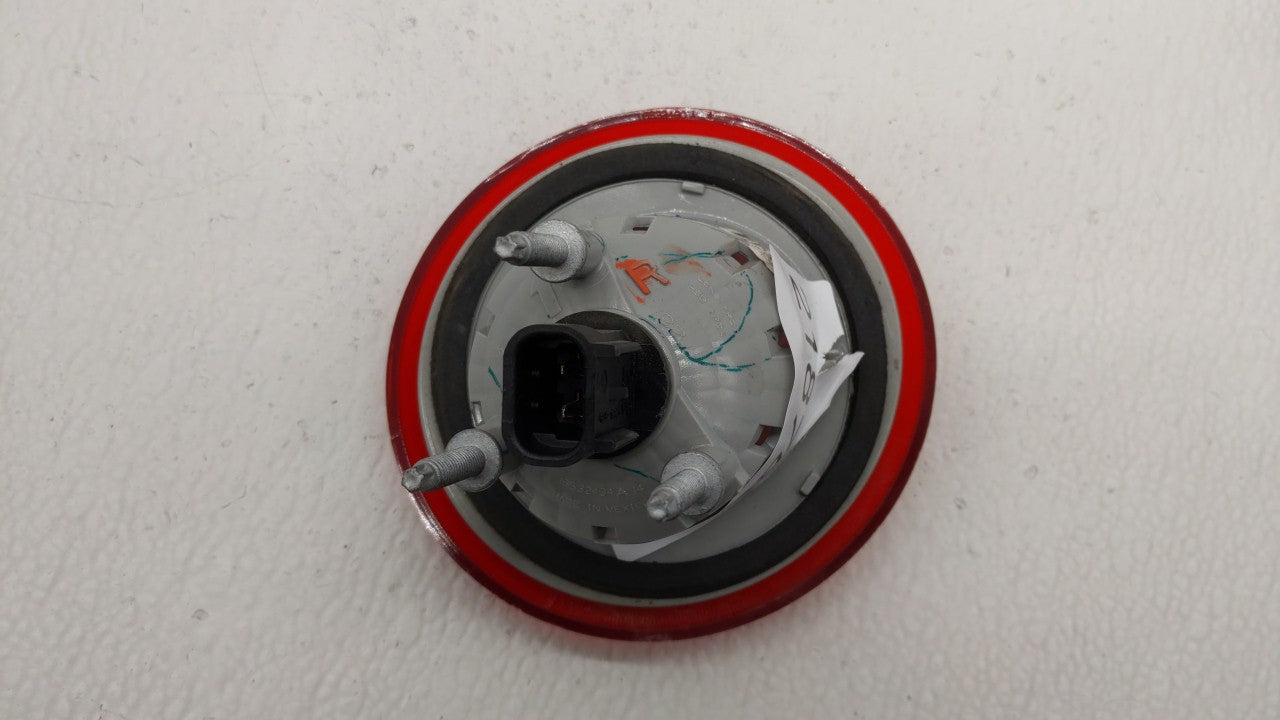 2006 Chevrolet Hhr Tail Light Assembly Passenger Right OEM P/N:15875484 Fits Fits 2007 2008 2009 2010 2011 OEM Used Auto Par