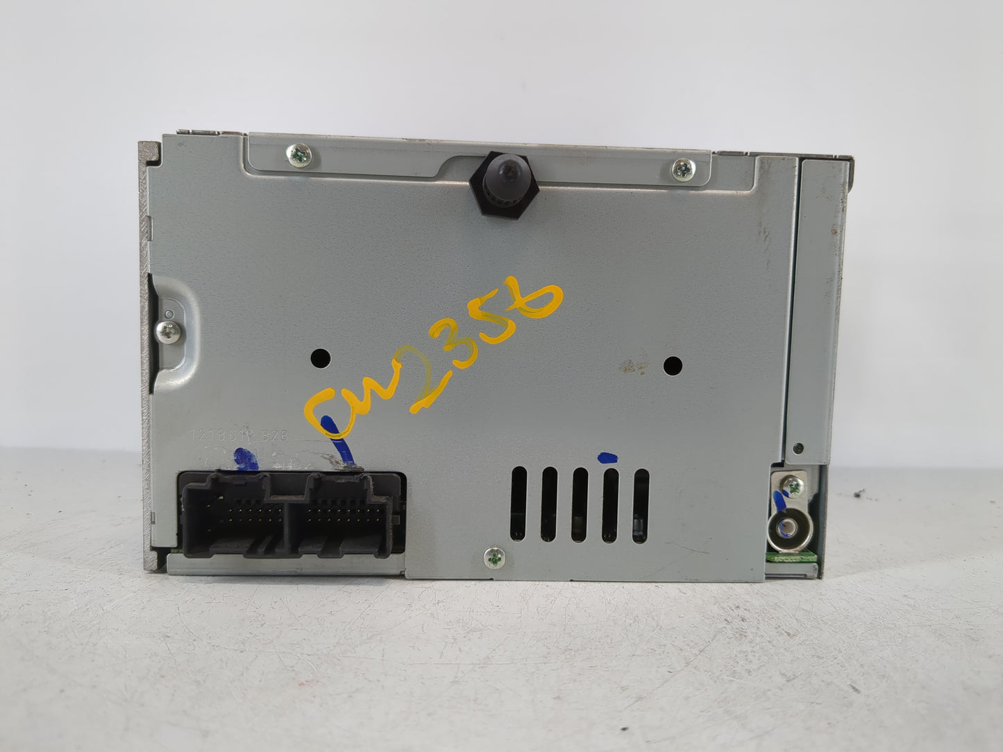 2006 Chevrolet Impala Radio AM FM Cd Player Receiver Replacement P/N:15951759 15798975, 15887276, 15870718 Fits OEM Used Aut