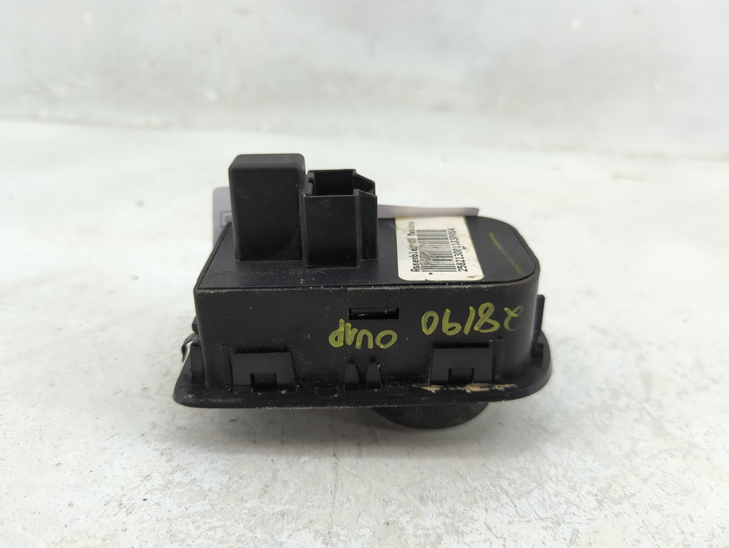2006 Chevrolet Impala Headlight Head Light Switch Lamp Control 25821300 - Oemusedautoparts1.com
