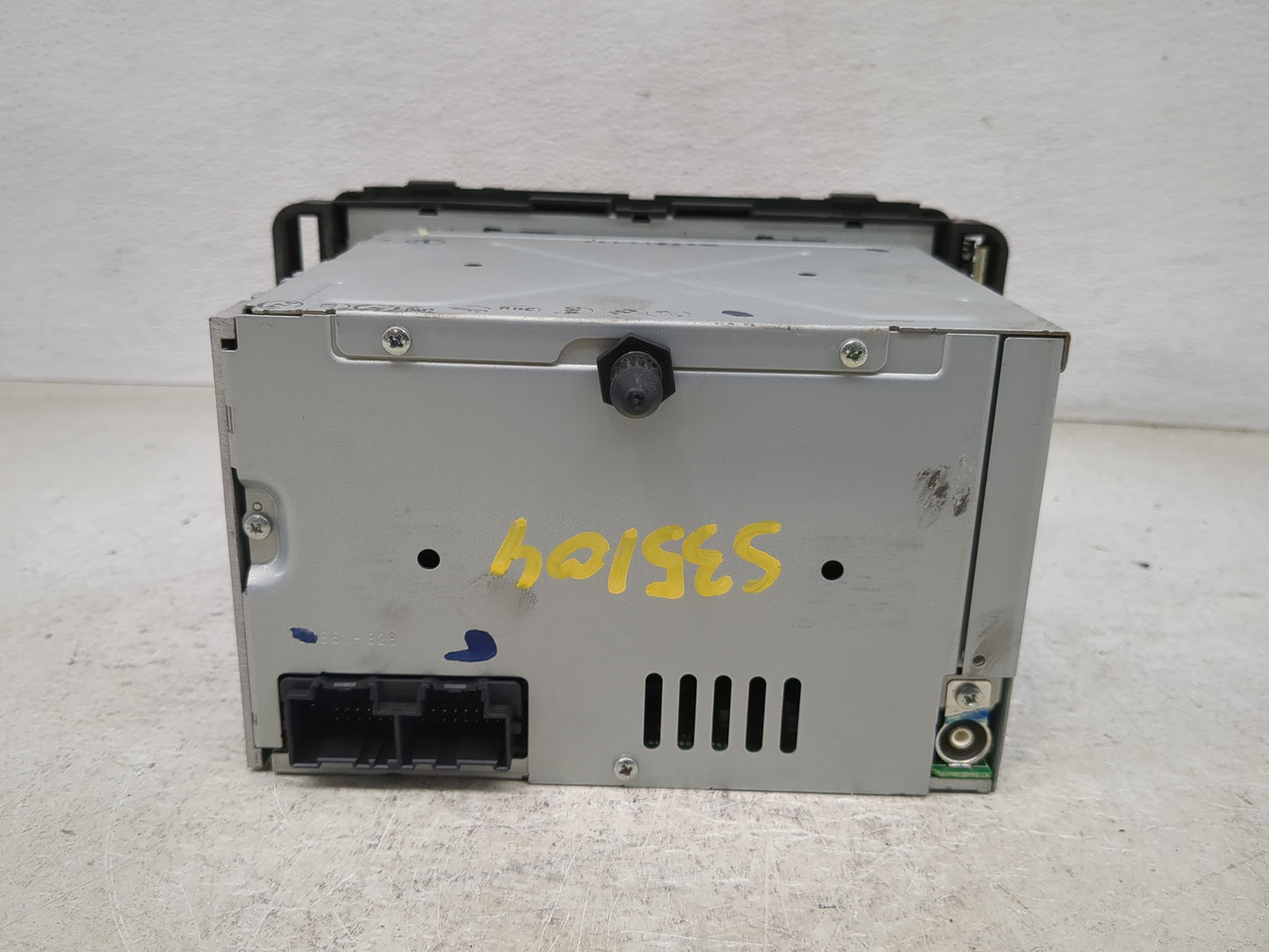 2006 Chevrolet Impala Radio AM FM Cd Player Receiver Replacement P/N:15887275 122000-6520E101 Fits OEM Used Auto Parts - Oem