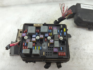2008-2011 Chevrolet Impala Fusebox Fuse Box Panel Relay Module P/N:15358655 15393412, 15483114 Fits Fits 2008 2009 2010 2011 OEM Used Auto Parts
