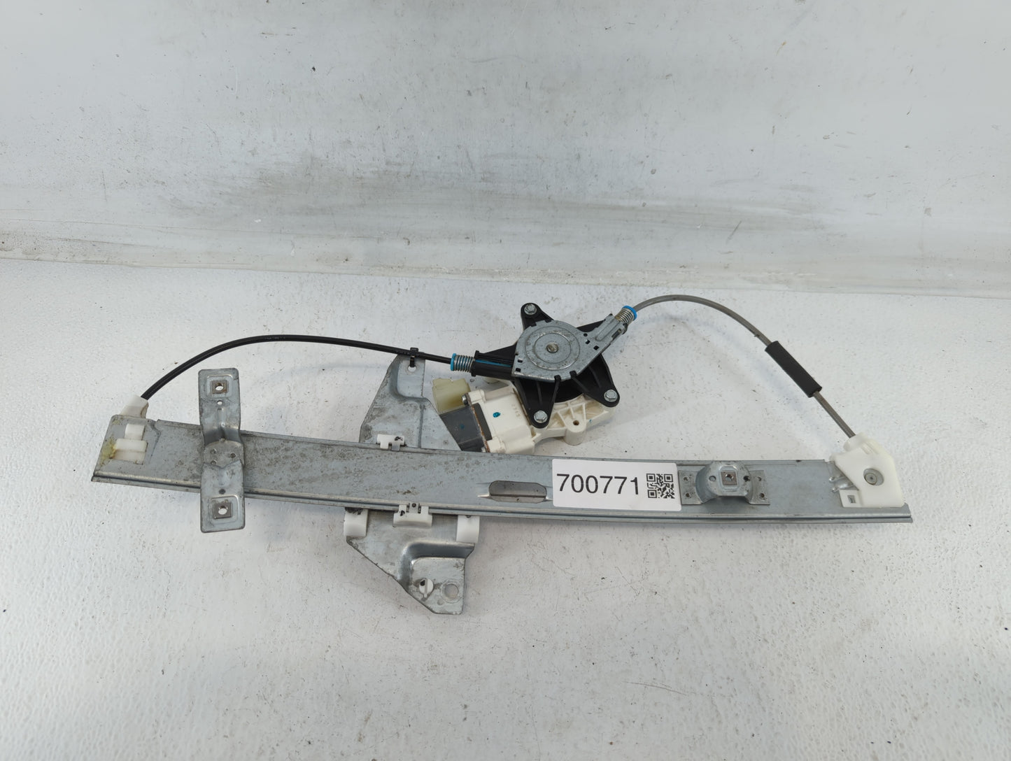 2006-2010 Chevrolet Impala Used Window Regulator Passenger Front 700771 - Oemusedautoparts1.com