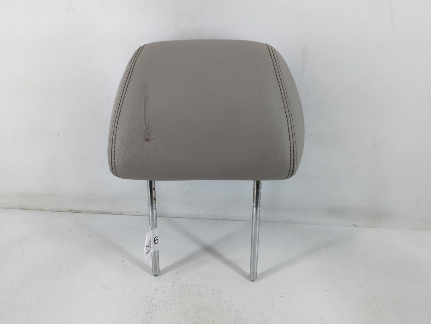 2005-2006 Chevrolet Malibu Headrest Head Rest Front Driver Passenger Seat Fits Fits 2005 2006 OEM Used Auto Parts - Oemuseda