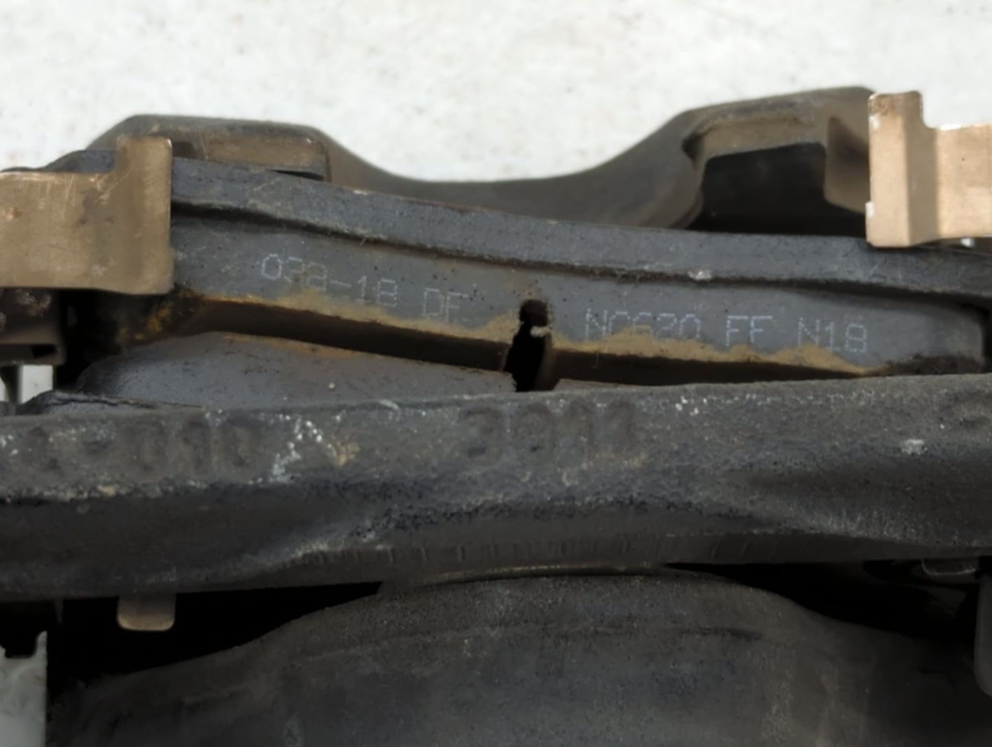 2000-2007 Chevrolet Monte Carlo Front Driver Left Brake Caliper - Oemusedautoparts1.com