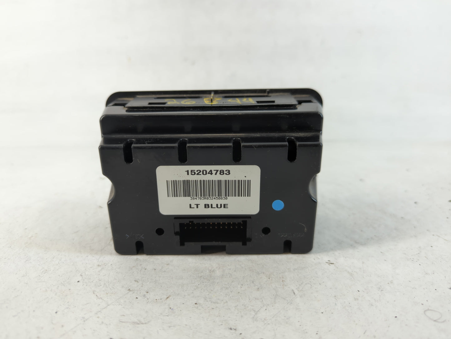 2003-2006 Chevrolet Tahoe Radio Control Panel - Oemusedautoparts1.com