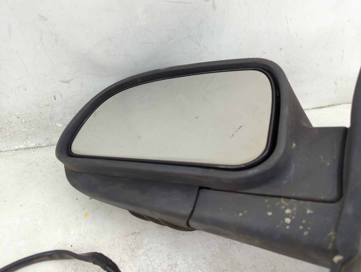 2002-2009 Chevrolet Trailblazer Driver Side View Mirror - Left Door Mirror OEM Used - Oemusedautoparts1.com