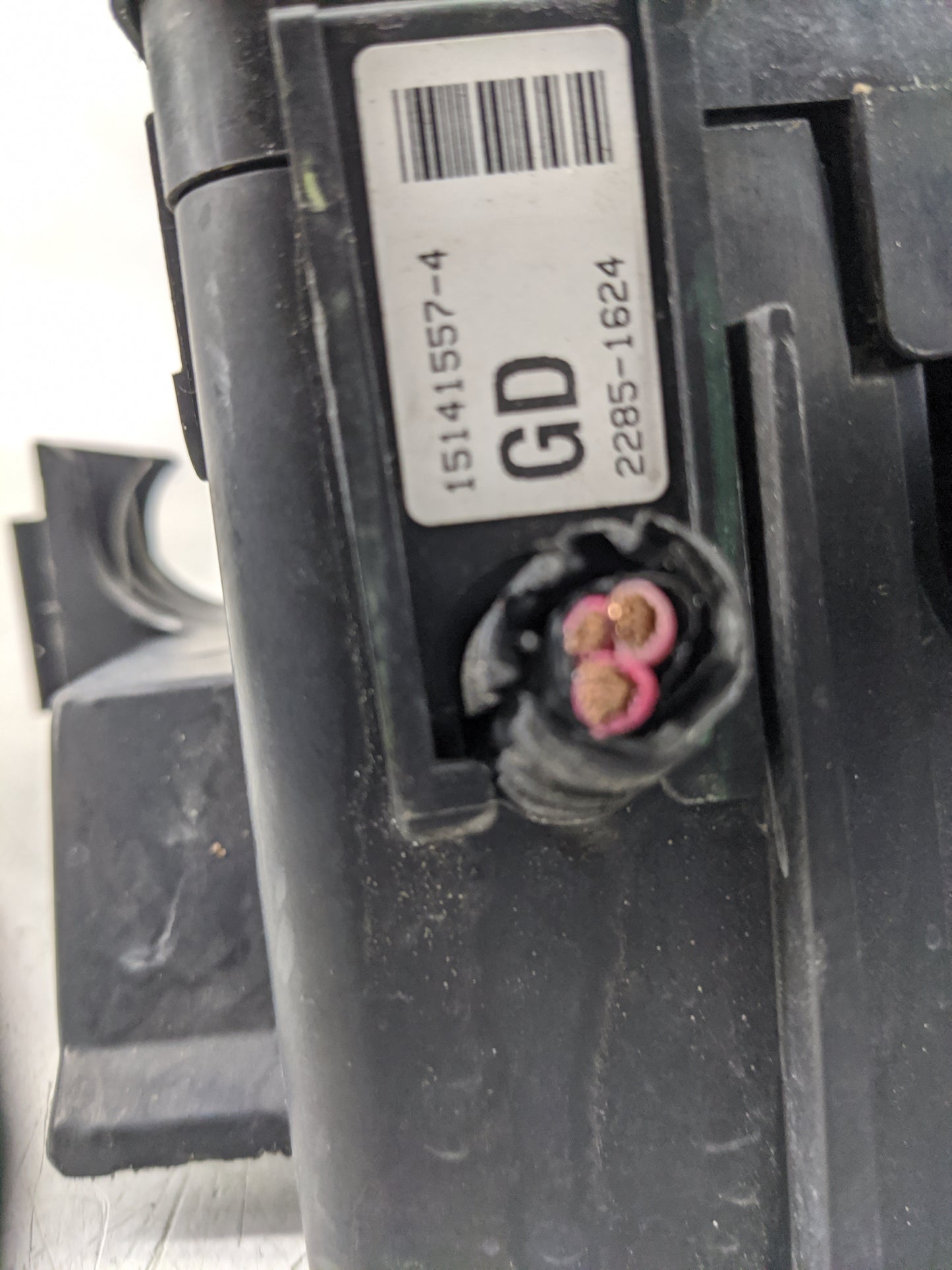 2006 Chevrolet Trailblazer Fusebox Fuse Box Panel Relay Module P/N:2285-1624 15141557-4 Fits OEM Used Auto Parts - Oemusedau