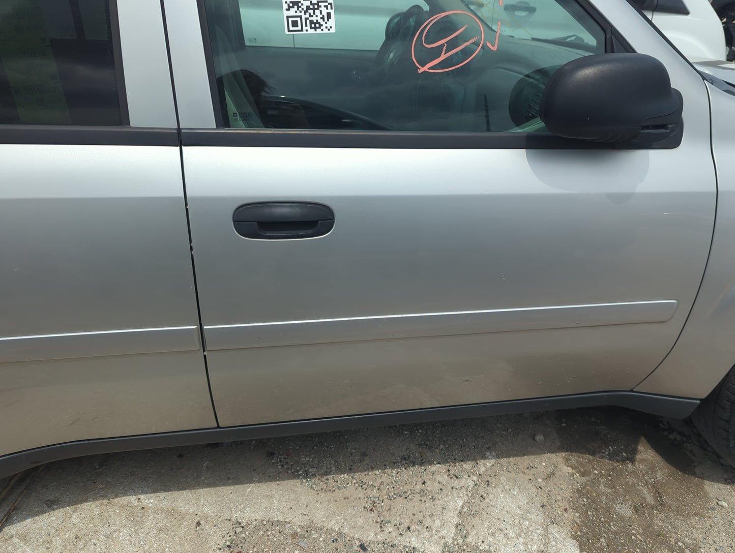 2004-2009 Chevrolet Trailblazer Passenger Front Door Oem - Oemusedautoparts1.com