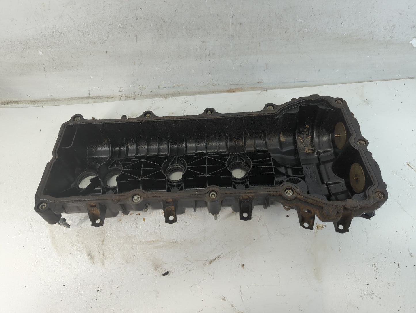 2006 Chevrolet Trailblazer Ext Driver Left Cylinder Head Valve Cover P/N:05184069AN Fits OEM Used Auto Parts - Oemusedautopa