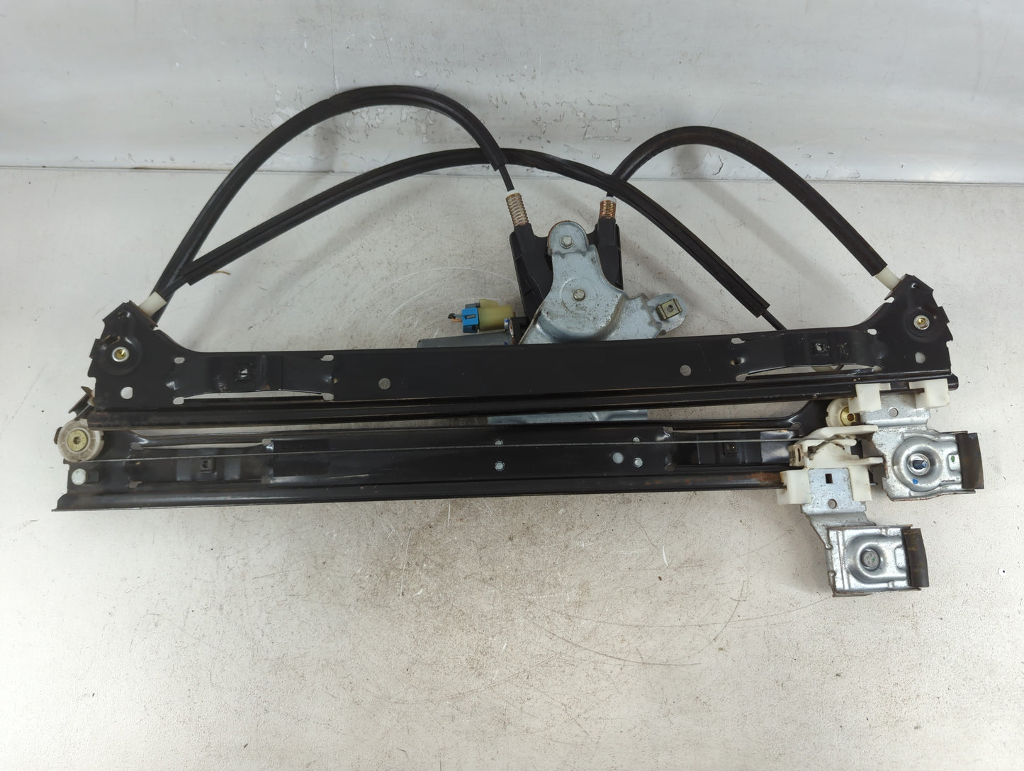 Chevrolet Trail Blazer Passenger Front Right Power Window Motor - Oemusedautoparts1.com