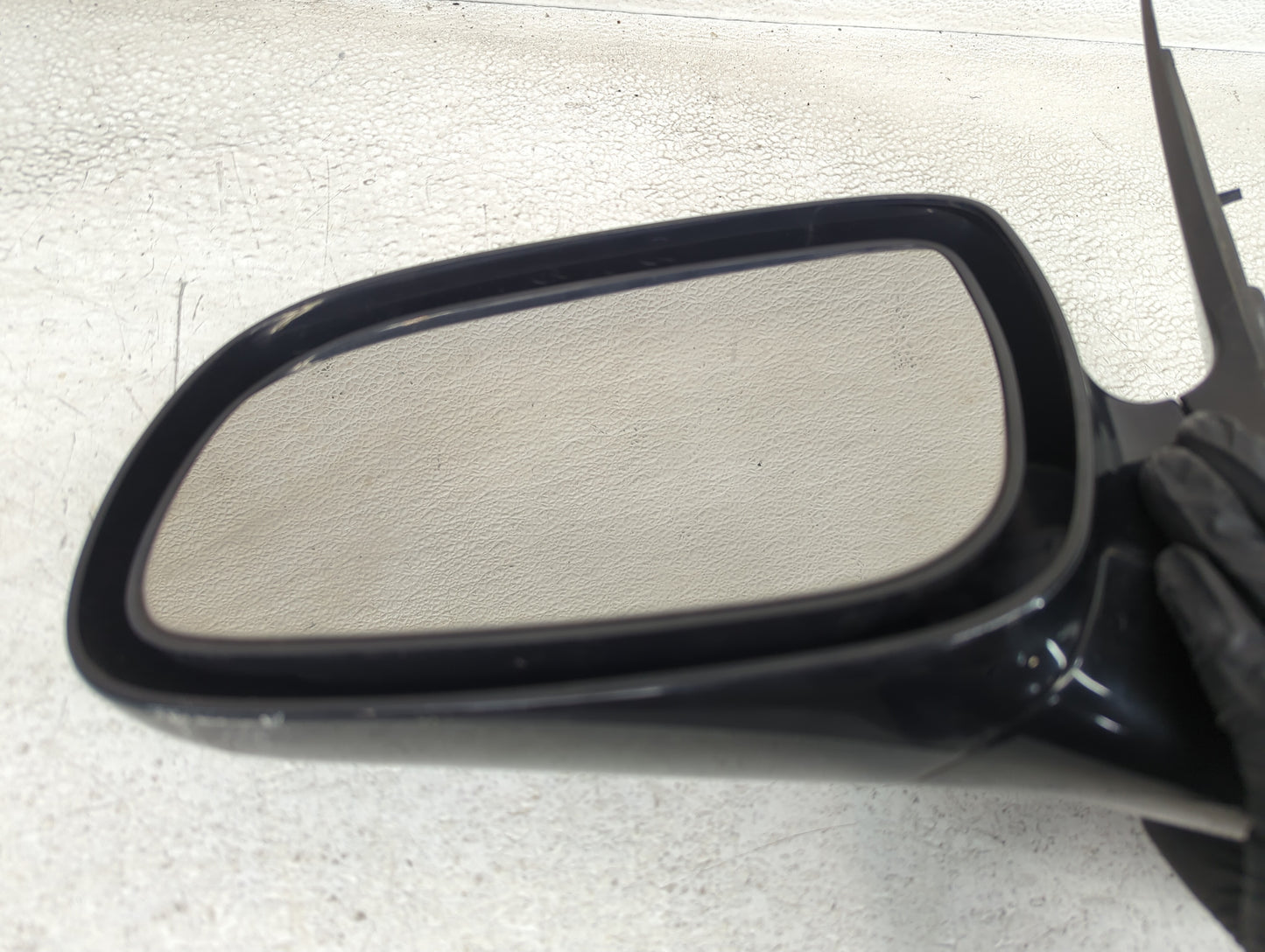 2005-2009 Chevrolet Uplander Driver Side View Mirror - Left Door Mirror OEM Used - Oemusedautoparts1.com