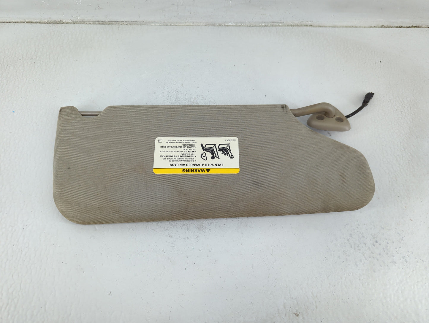 2005-2007 Chrysler 300 Sun Visor Shade Replacement Driver Left Mirror Fits Fits 2005 2006 2007 OEM Used Auto Parts - Oemused