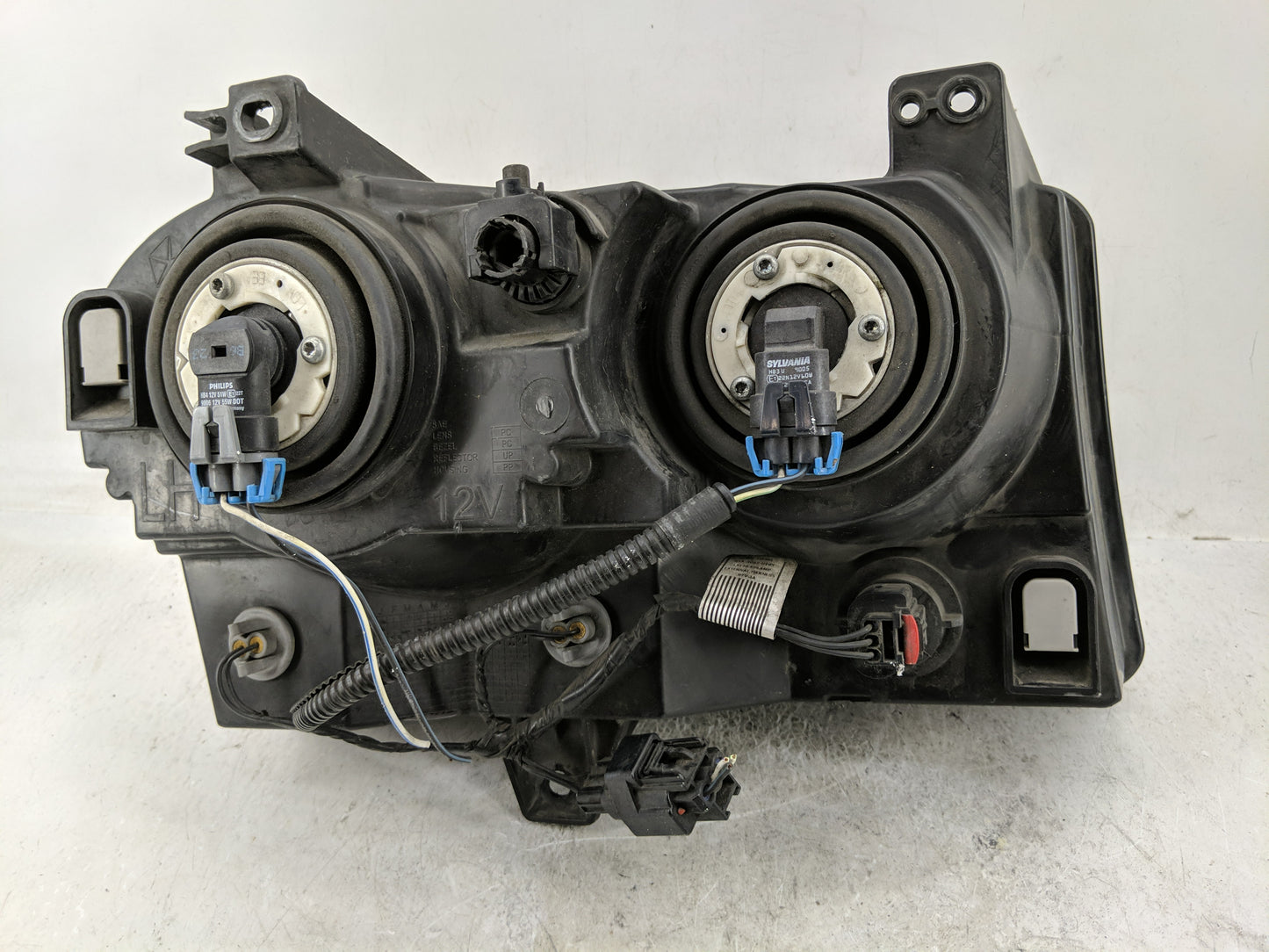 2005-2007 Chrysler 300 Driver Left Oem Head Light Headlight Lamp - Oemusedautoparts1.com