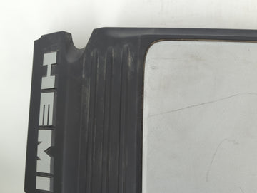 2006 Chrysler 300 Engine Cover