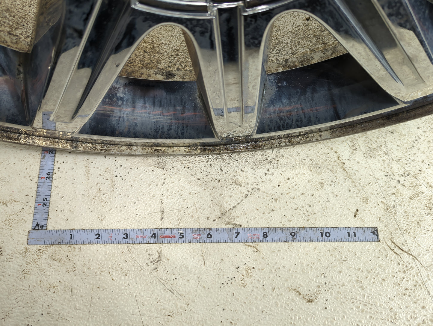 2006 Chrysler 300 Oem Wheel Rim 5025449 - Oemusedautoparts1.com