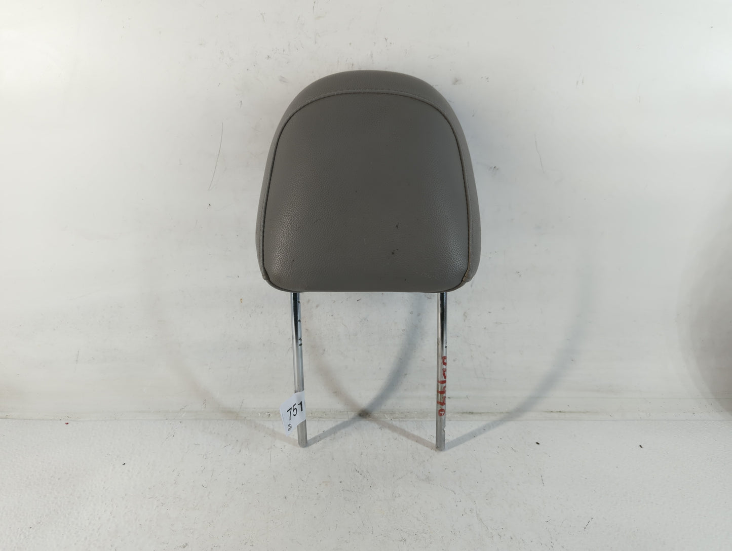 2005-2007 Chrysler 300 Headrest Head Rest Front Driver Passenger Seat Fits Fits 2005 2006 2007 OEM Used Auto Parts - Oemused