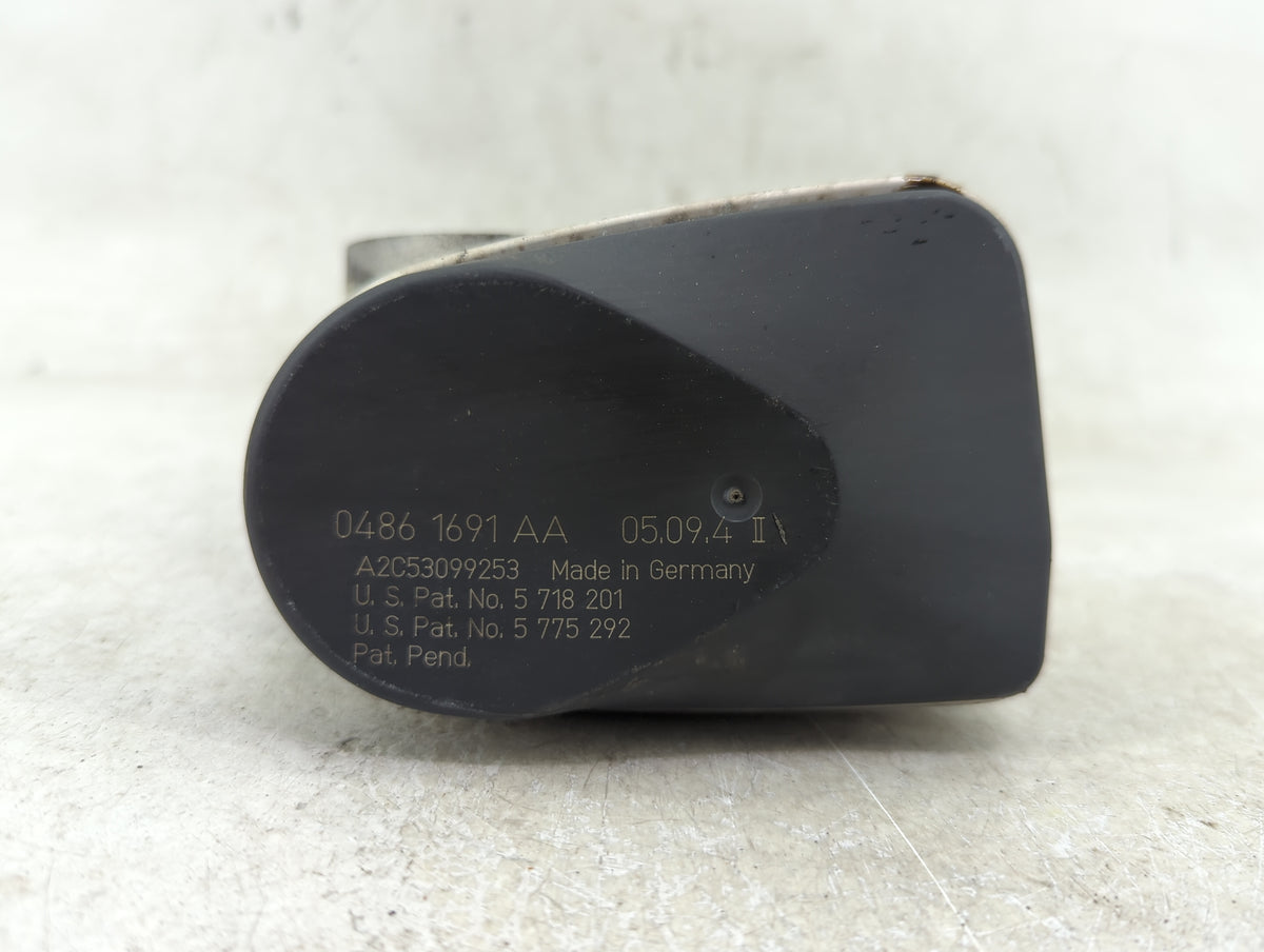 2006-2010 Chrysler 300 Throttle Body P/N:04861691AA Fits Fits 2006 2007 2008 2009 2010 2011 OEM Used Auto Parts - Oemusedaut