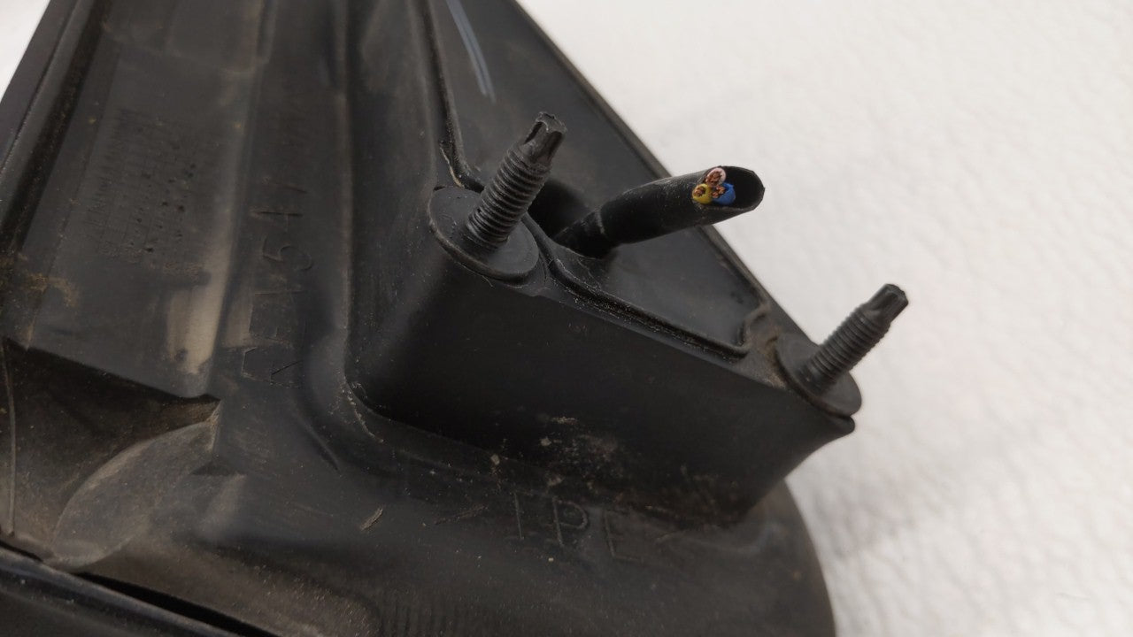 2005-2008 Chrysler Pt Cruiser Driver Side View Mirror - Left Door Mirror OEM Used - Oemusedautoparts1.com