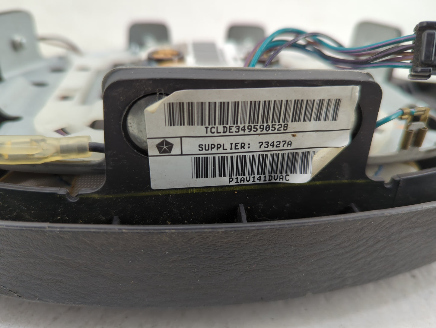2006 Chrysler Town & Country Air Bag Driver Left Steering Wheel Mounted - Oemusedautoparts1.com