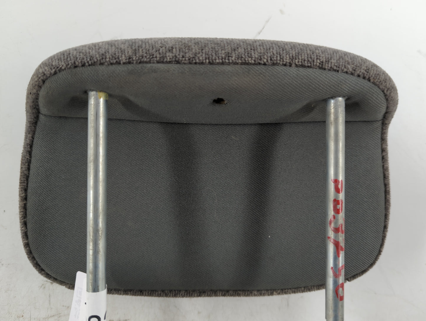 2005-2007 Chrysler Town & Country Headrest Head Rest Front Driver Seat - Oemusedautoparts1.com