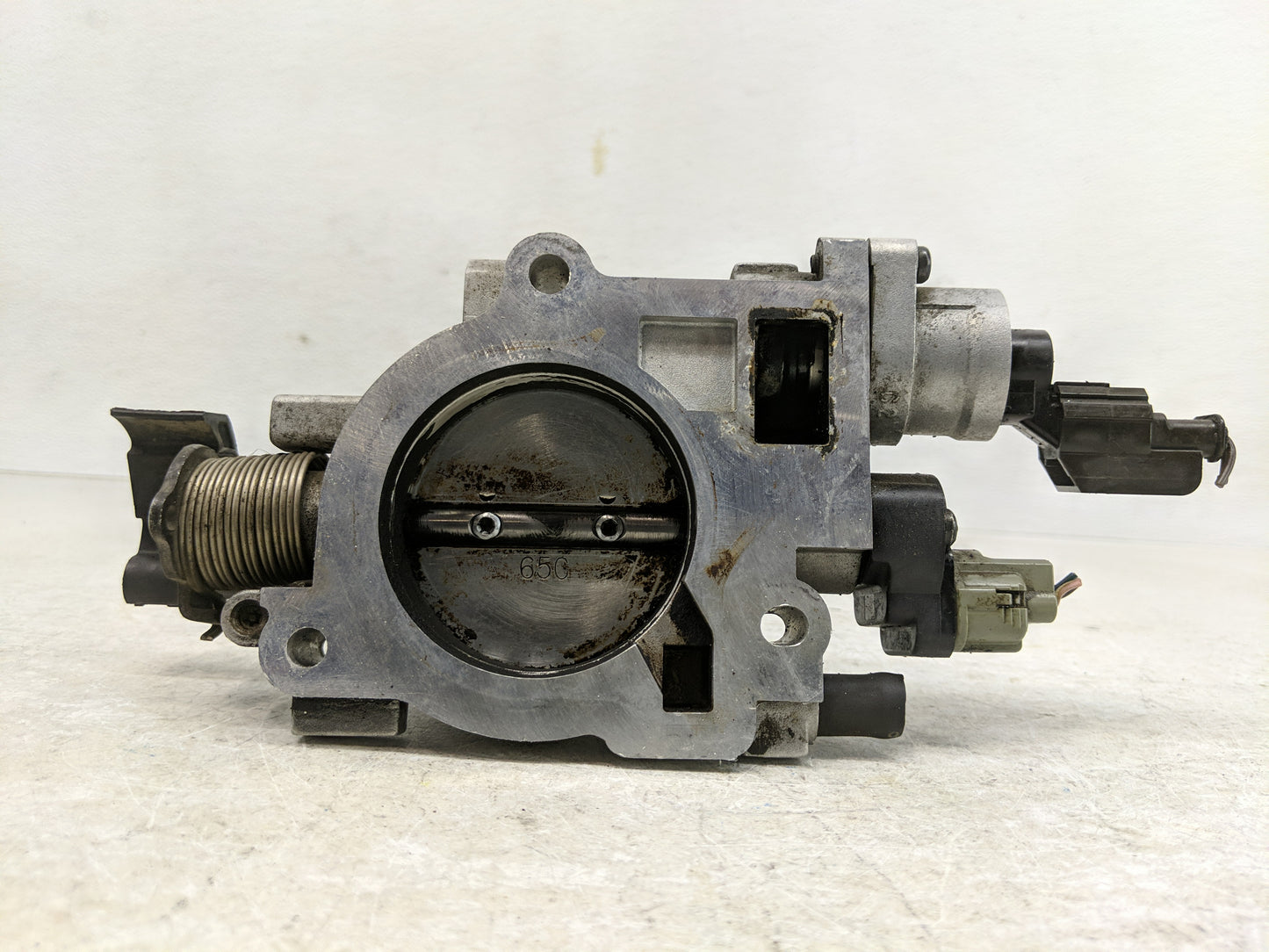 2006 Dodge Caravan Throttle Body P/N:11200007AB Fits Fits 2003 2004 2005 2007 OEM Used Auto Parts - Oemusedautoparts1.com