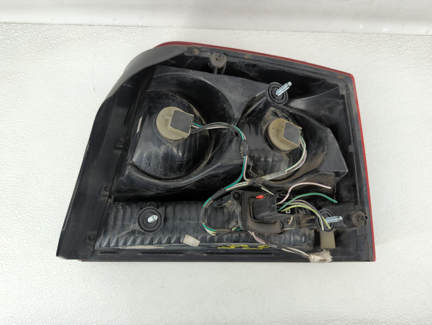 2006-2008 Dodge Charger Tail Light Assembly Driver Left OEM P/N:58622 E Fits Fits 2006 2007 2008 OEM Used Auto Parts - Oemus