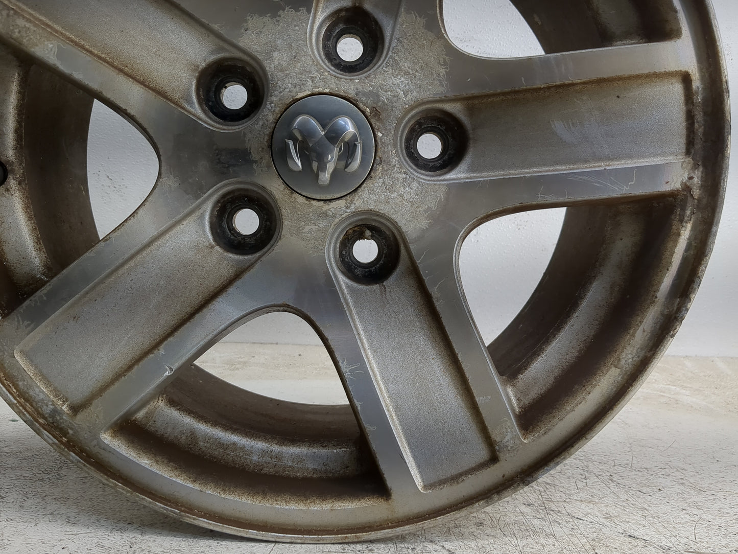 2004-2007 Dodge Durango Oem Wheel Rim 1216512 - Oemusedautoparts1.com