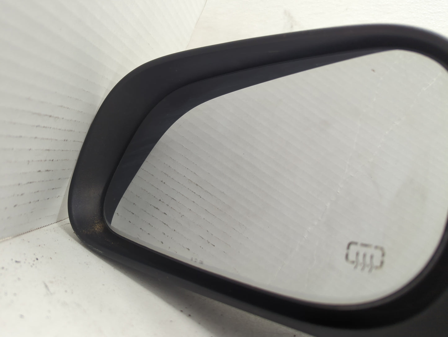 2004-2009 Dodge Durango Driver Side View Mirror - Left Door Mirror OEM Used - Oemusedautoparts1.com