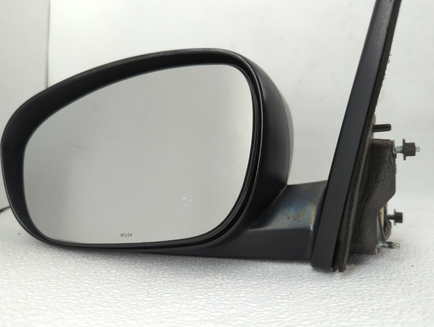 2005-2008 Dodge Magnum Driver Side View Mirror - Left Door Mirror OEM Used - Oemusedautoparts1.com