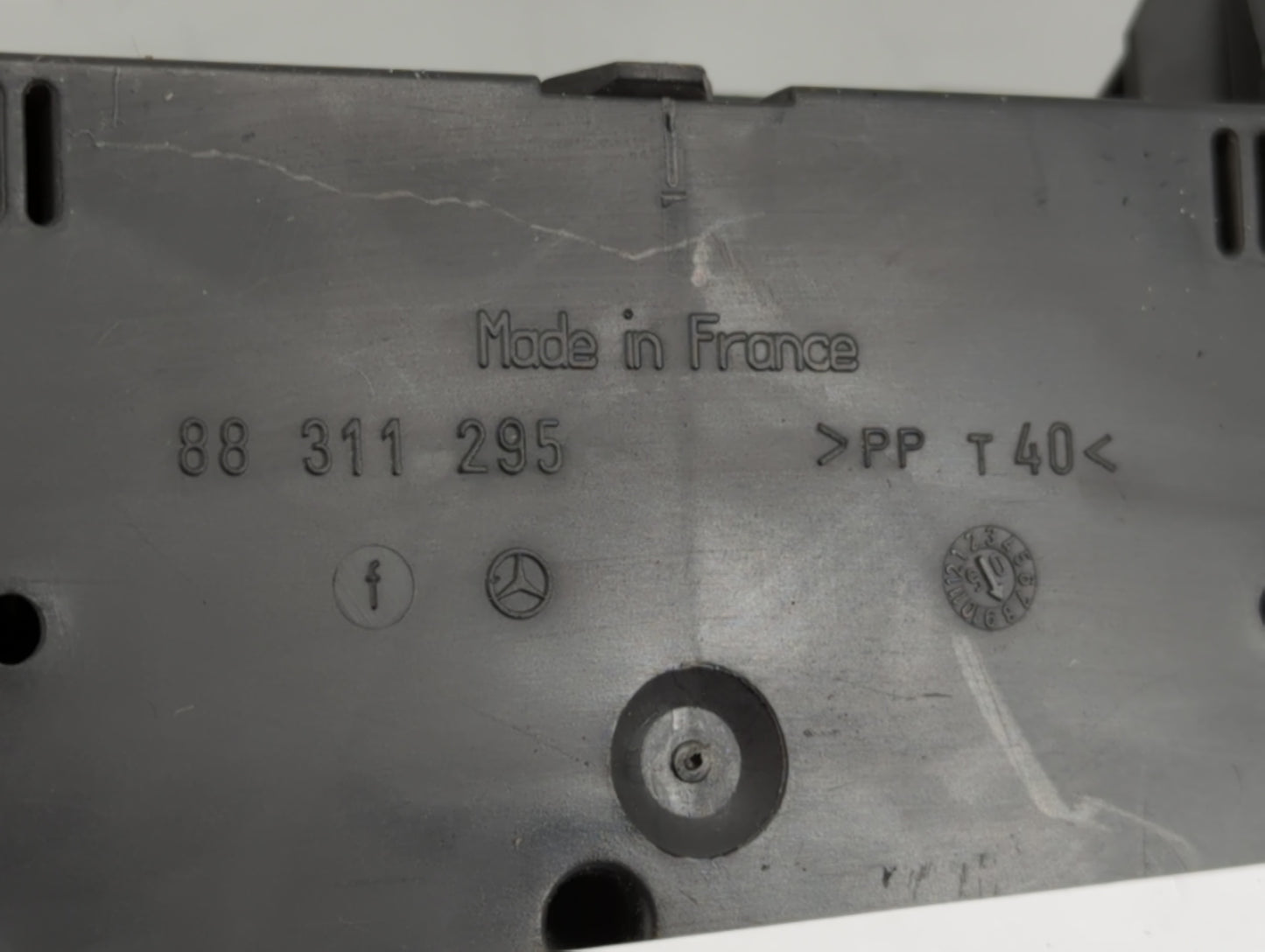 2006 Dodge Sprinter 2500 Instrument Cluster Speedometer Gauges P/N:>PP T40< 88 311 295 Fits OEM Used Auto Parts - Oemusedaut