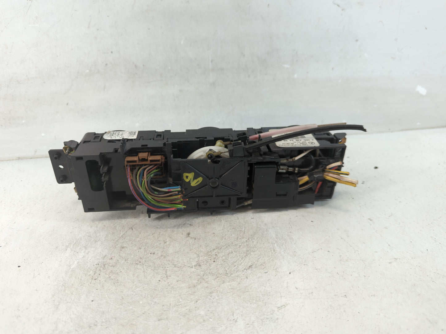 2006 Dodge Sprinter 2500 Climate Control Module Temperature AC/Heater Replacement P/N:A 000 446 34 28 KZ Fits OEM Used Auto