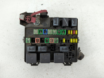 2005-2006 Dodge Stratus Fusebox Fuse Box Panel Relay Module P/N:P05087249AC Fits Fits 2005 2006 OEM Used Auto Parts