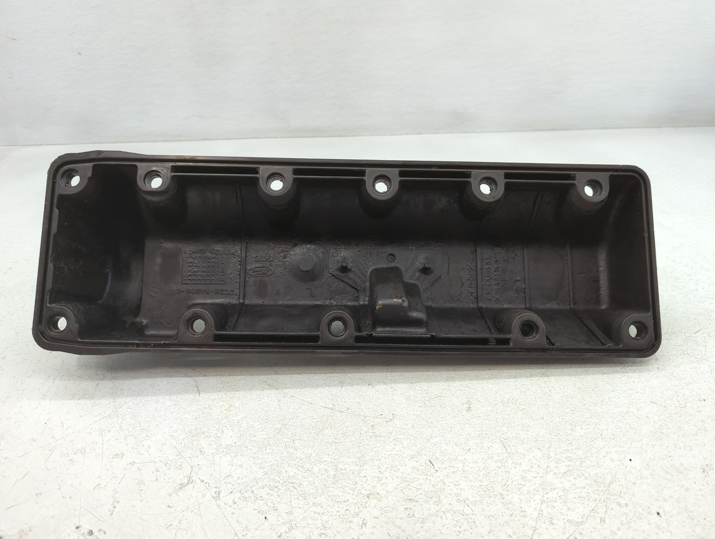 2006 Ford Econoline Driver Left Cylinder Head Valve Cover P/N:C2E-6A505-CC Fits OEM Used Auto Parts - Oemusedautoparts1.com