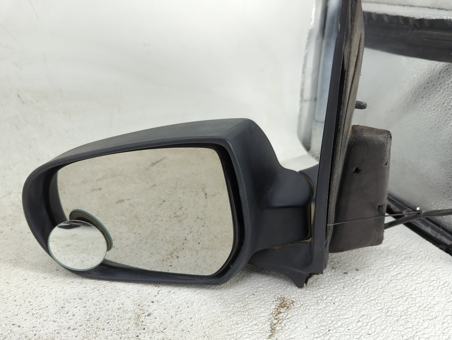 2006 Ford Escape Driver Side View Mirror - Left Door Mirror OEM Used - Oemusedautoparts1.com