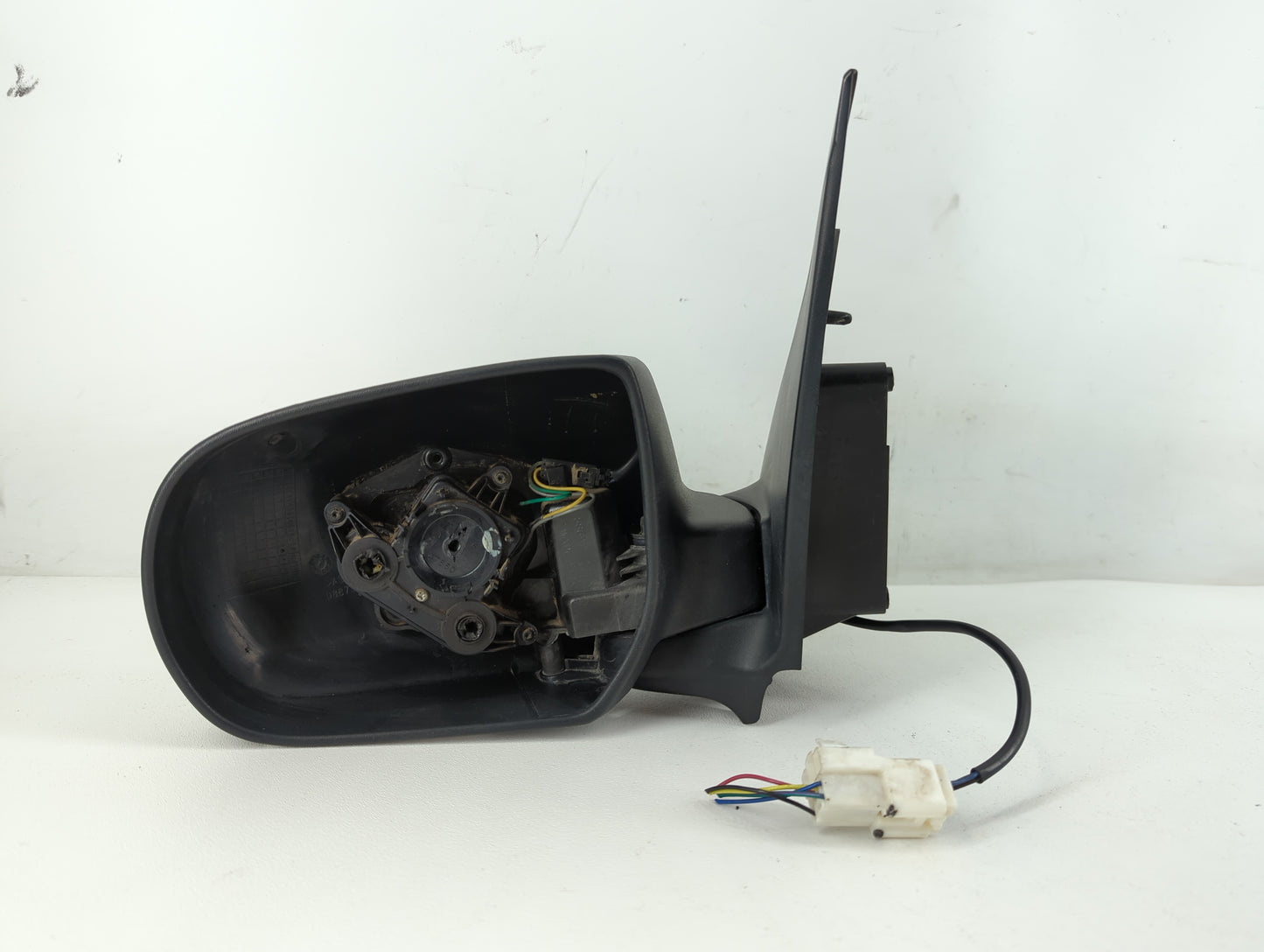 2001-2007 Ford Escape Driver Side View Mirror - Left Door Mirror OEM Used - Oemusedautoparts1.com