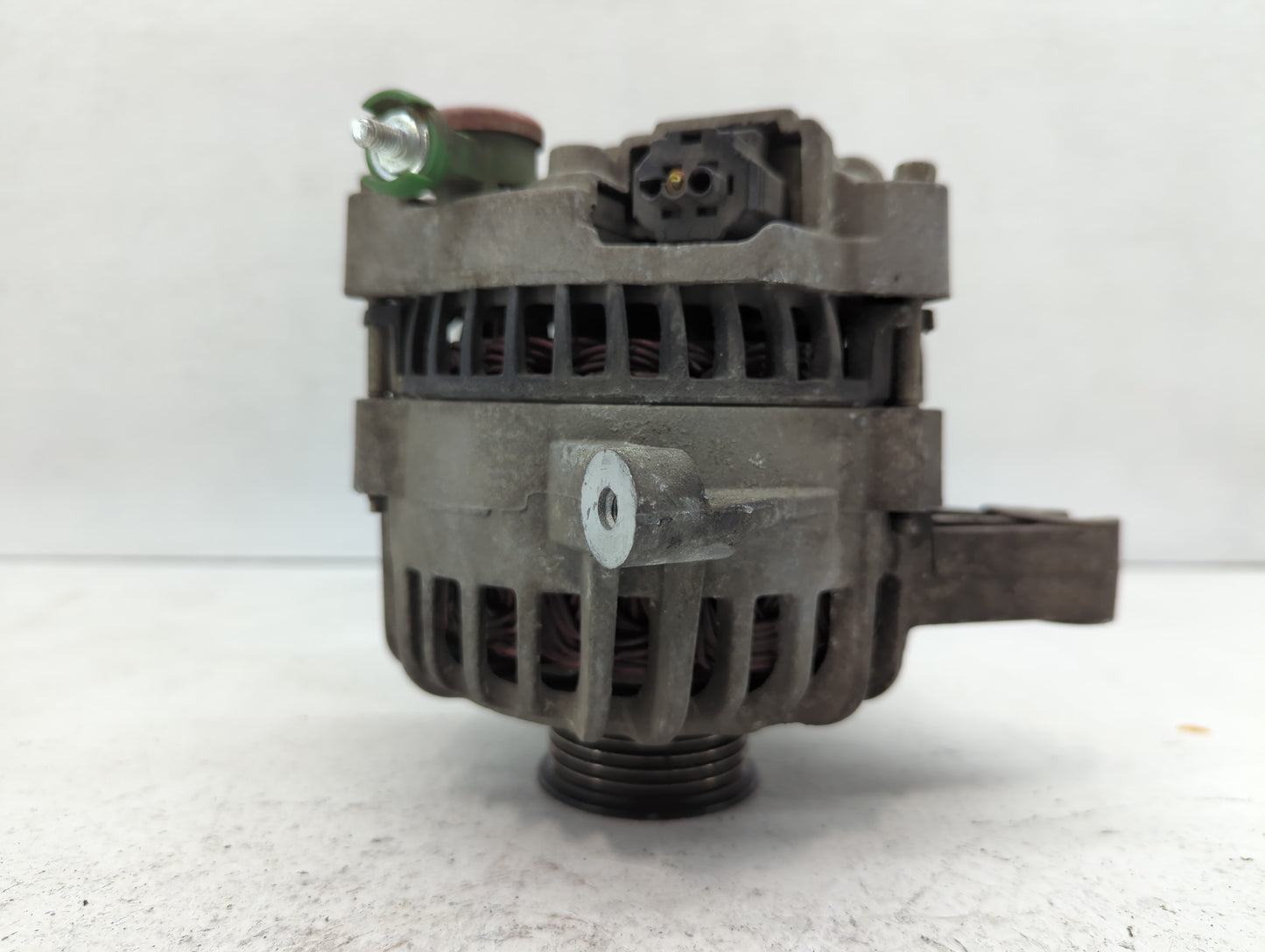 2006 Ford Expedition Alternator Replacement Generator Charging Assembly Engine OEM P/N:7L7T-10300-AB Fits OEM Used Auto Part