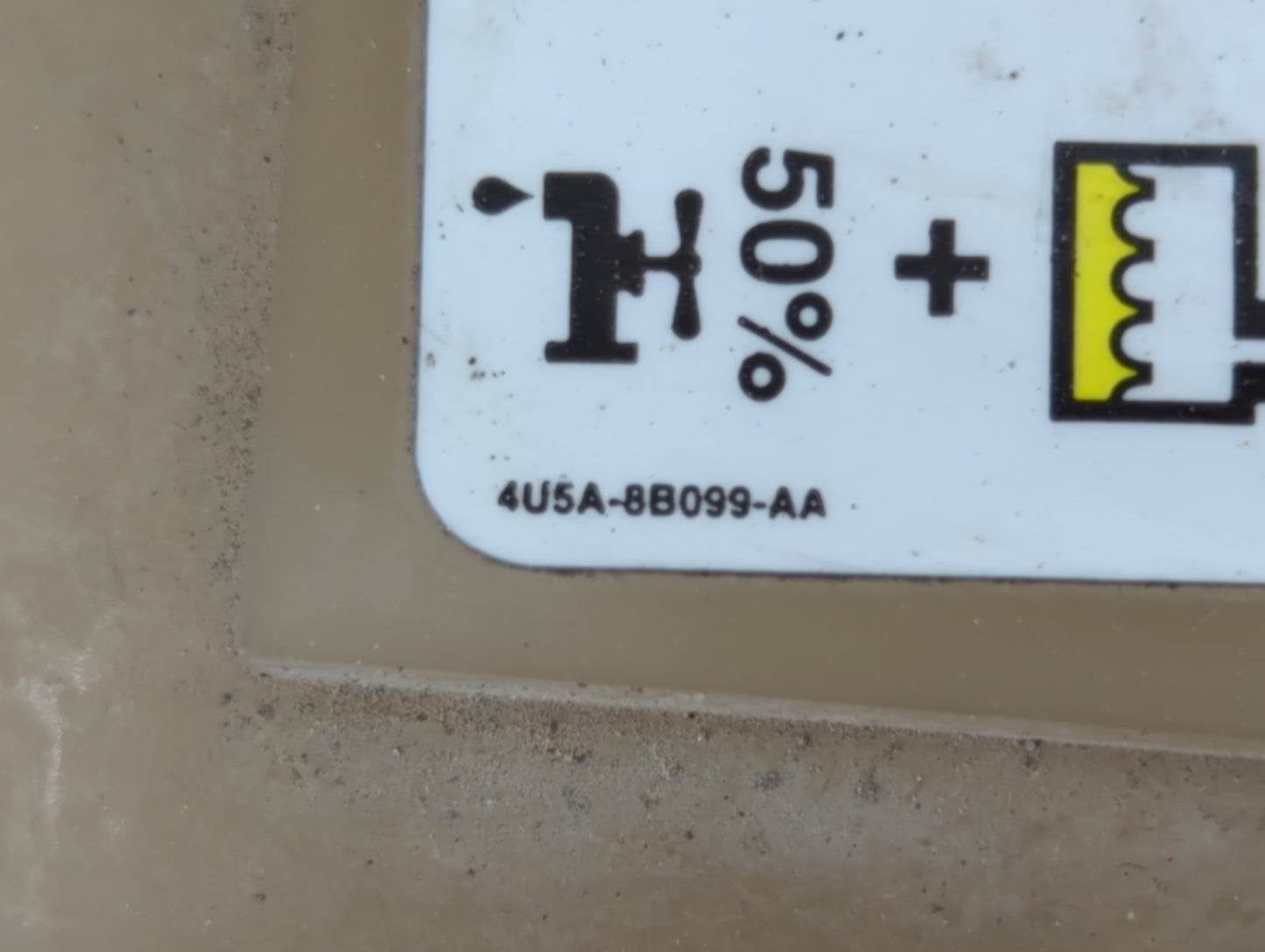 2003-2006 Ford Expedition Radiator Coolant Overflow Expansion Tank Bottle 818330 - Oemusedautoparts1.com
