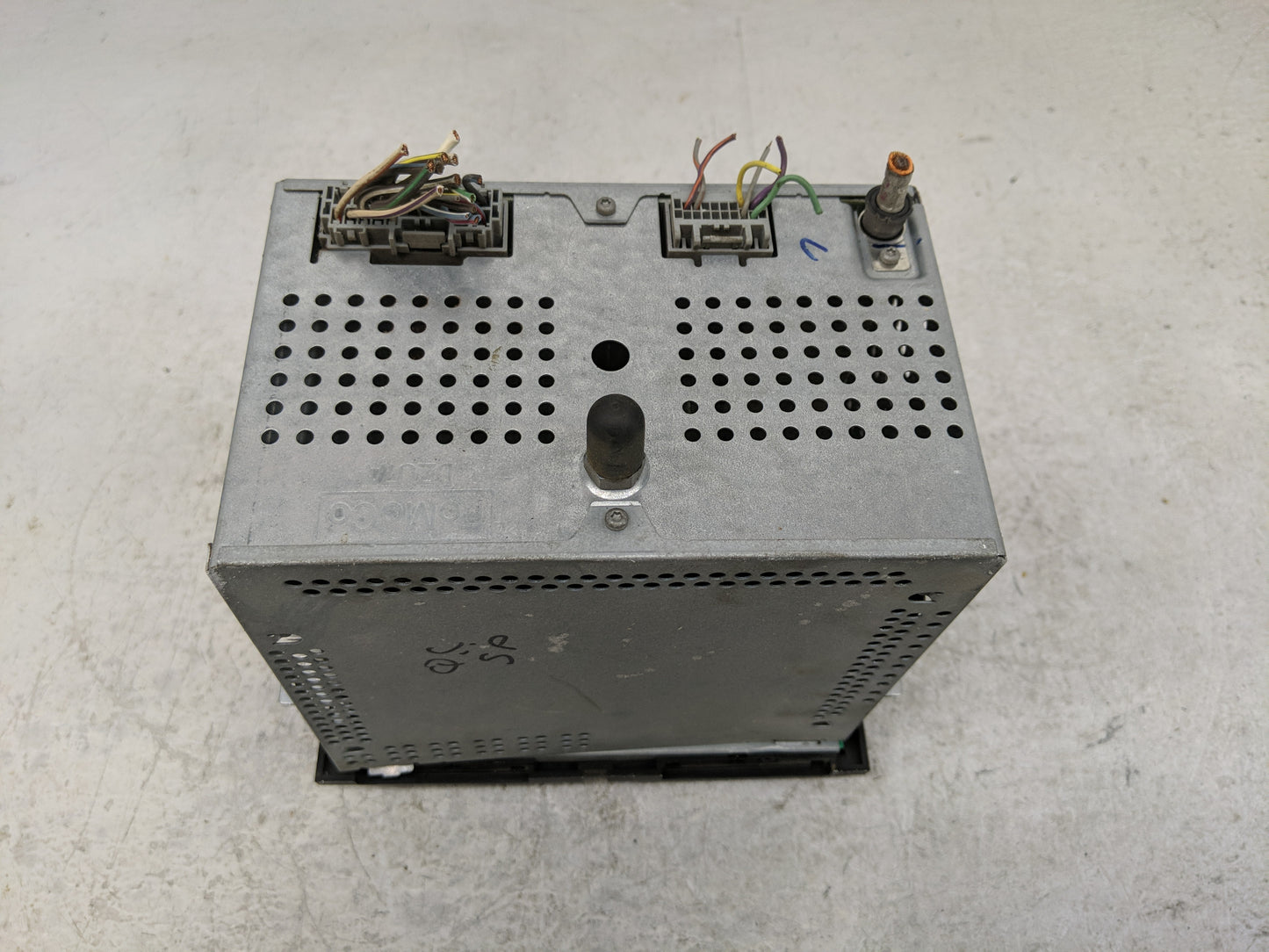 2006 Ford Explorer Radio AM FM Cd Player Receiver Replacement P/N:6L2T-18C869-AK Fits OEM Used Auto Parts - Oemusedautoparts